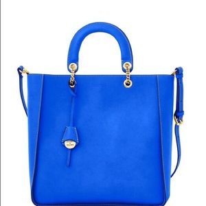 Alto dooney & Bourke Italian Satchel